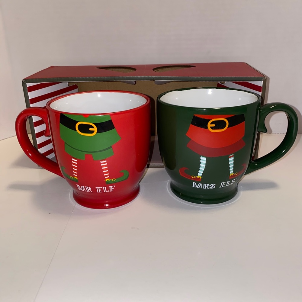 NWT Christmas Mug Set For 2 Pieces New